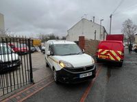 Used Fiat Doblò 95 HP (69 kW) 2018 White MPV