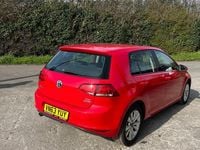 Used VW Golf VII SE 105 HP (77 kW) 2014 Red Hatchback