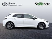 Used Toyota Corolla Design 120 HP (88 kW) 2022 White Hatchback