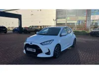 Used Toyota Yaris Hybrid Design 113 HP (83 kW) 2023 White Hatchback