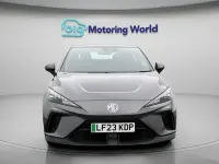 Usado MG MG4 EV SE 319 kW (435 CV) 2023 Gris Utilitario