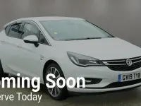 Used Vauxhall Astra 150 HP (110 kW) 2019 White Hatchback