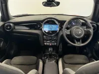 Używany Mini Cooper Hatch 134 KM (98 kW) 2023 Czerwony Hatchback