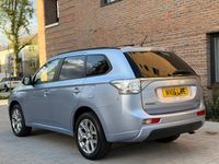 Begagnad Mitsubishi Outlander P-HEV 2015 Blå Kombi