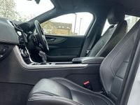 Used Jaguar XE R-Dynamic 249 HP (183 kW) 2019 White Sedan