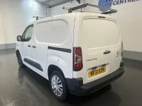 Used Peugeot Partner 100 HP (73 kW) 2021 White MPV
