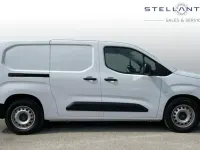 Second-hand Peugeot E-Partner 98 kW (134 CP) 2024 Alb Monovolum
