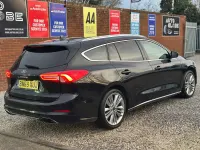 Usado Ford Focus Vignale 120 HP (88 kW) 2019 Preto Carrinha