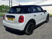 Usado Mini Cooper Hatch 136 HP (100 kW) 2018 Prateado Citadino