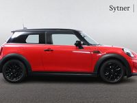 Używany Mini Cooper Classic 134 KM (98 kW) 2023 Czerwony Hatchback