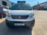 Used Peugeot Expert Premium 142 HP (104 kW) 2022 White Van