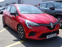 Used Renault Clio Evolution 90 HP (66 kW) 2023 Red Hatchback
