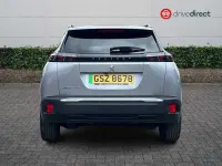 Begagnad Peugeot e-2008 Allure+ 100 kW (136 HK) 2023 Grå SUV
