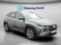 Usado Hyundai Tucson SE 150 CV (110 kW) 2023 Gris SUV
