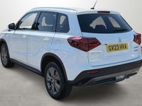 Używany Suzuki Vitara SZ-T 127 KM (93 kW) 2023 Biały SUV