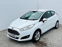 Used Ford Fiesta Zetec 82 HP (60 kW) 2015 White Hatchback