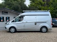 Begagnad Ford Transit Custom Limited 130 HK (95 kW) 2022 Silver Van