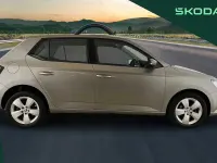 Usado Skoda Fabia SE 95 HP (69 kW) 2018 Bege Citadino