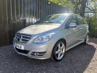 Begagnad Mercedes B160 2011 Silver Minibuss