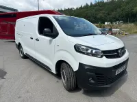 Used Vauxhall Vivaro 100 HP (73 kW) 2022 White MPV