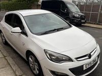 Used Vauxhall Astra SRi 115 HP (84 kW) 2015 White Hatchback