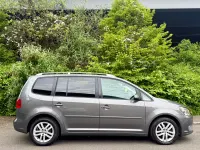 Begagnad VW Touran SE 105 HK (77 kW) 2011 Grå Minibuss
