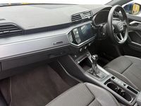 Second-hand Audi Q3 S-Line 150 CP (110 kW) 2022 Albastru SUV