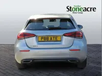 Usado Mercedes A180 Executive 113 HP (83 kW) 2018 Prateado Citadino