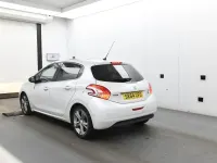 Used Peugeot 208 Roland Garros 82 HP (60 kW) 2014 White Hatchback