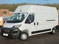 Usado Citroën Relay 140 HP (102 kW) 2023 Branco Van