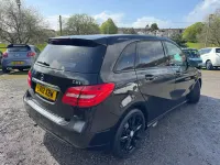 Begagnad Mercedes B180 109 HK (80 kW) 2012 Svart Minibuss