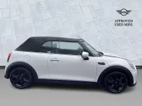 Used Mini Cooper Classic 134 HP (98 kW) 2024 White Hatchback