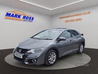 Begagnad Honda Civic SE Plus 120 HK (88 kW) 2015 Grå Halvkombi