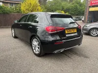 Begagnad Mercedes A180 2018 Svart Halvkombi