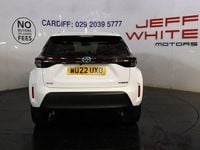 Used Toyota Yaris Hybrid Play 2022 White Hatchback