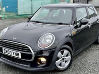 Begagnad Mini Cooper Hatch 2016 Svart Halvkombi