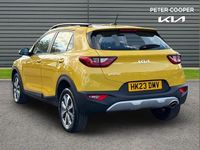 Used Kia Stonic 100 HP (73 kW) 2023 Yellow SUV