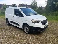 Usado Vauxhall Combo 100 CV (73 kW) 2021 Blanco Monovolumen
