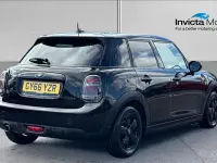 Usado Mini Cooper Hatch 136 HP (100 kW) 2016 Preto Citadino
