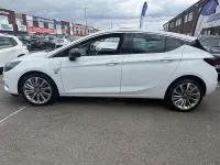 Used Vauxhall Astra Edition 2021 White Hatchback