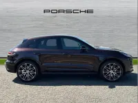 Used Porsche Macan 261 HP (191 kW) 2022 Carmine red SUV