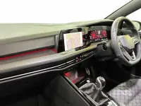 Second-hand VW Golf VIII 150 CP (110 kW) 2024