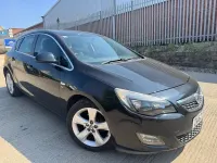 Used Vauxhall Astra SRi 115 HP (84 kW) 2012 Black Hatchback