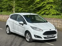Używany Ford Fiesta Zetec 2015 Biały Hatchback