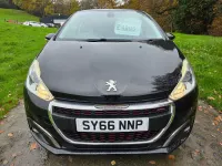 Begagnad Peugeot 208 GT-line 2016 Svart Halvkombi