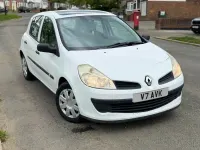 Używany Renault Clio II Expression 2007 Biały Hatchback