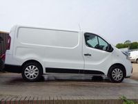 used Renault Trafic 1.6 dCi ENERGY 27 Business+ SWB Standard Roof Euro 6 (s/s) 5dr