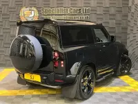 Usado Land Rover Defender SE Dynamic 2025 Preto SUV