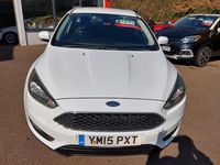 Begagnad Ford Focus Zetec 120 HK (88 kW) 2015 Vit Kombi