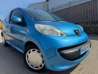 Begagnad Peugeot 107 68 HK (50 kW) 2006 Blå Halvkombi